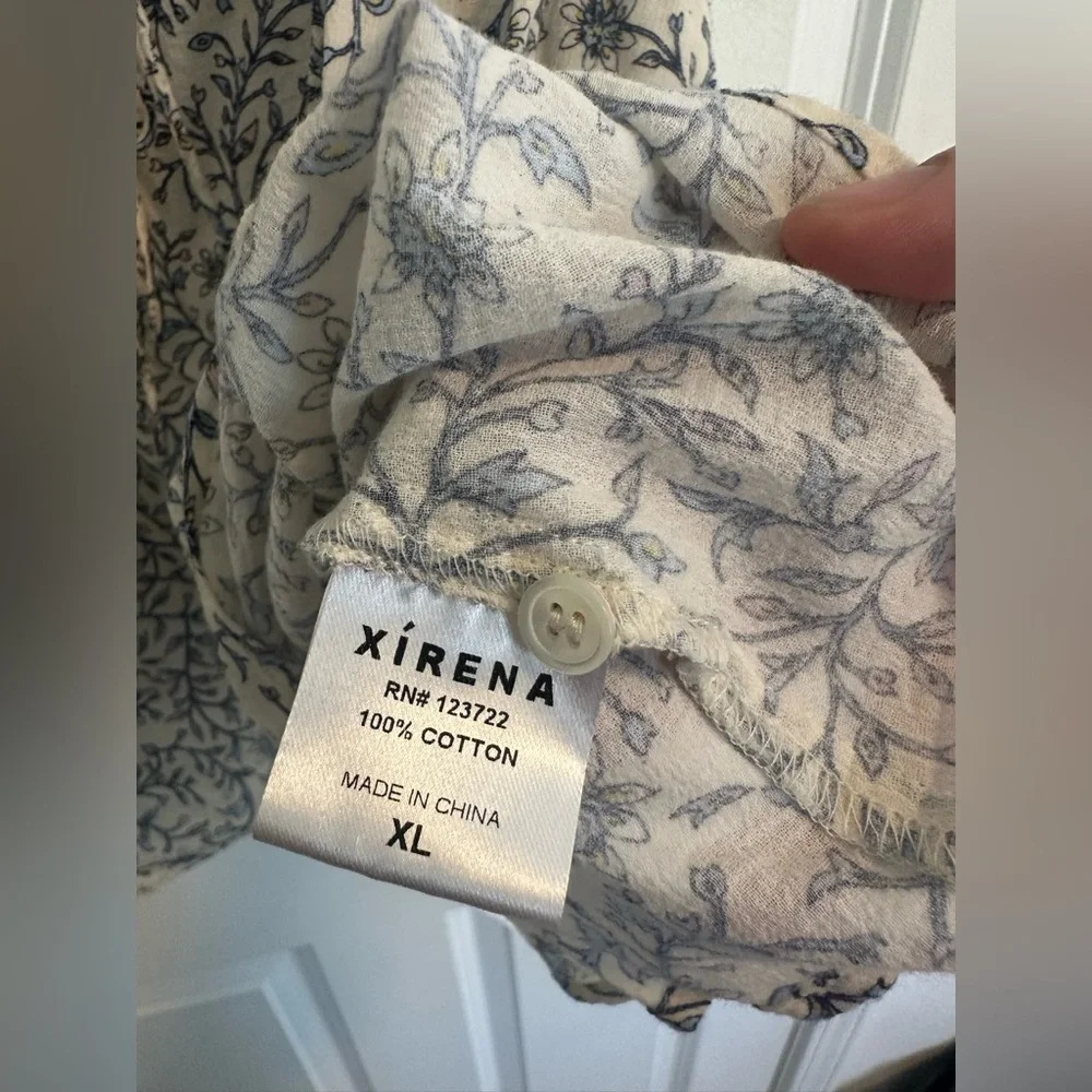 NWT Xirena Kyra Top in White Blossom Ditsy Floral size XL